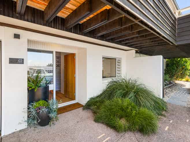 25 Maxwelton Drive, Mairangi Bay