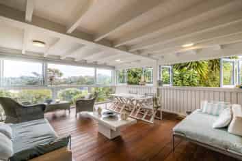 64 Wharf Road, Ostend