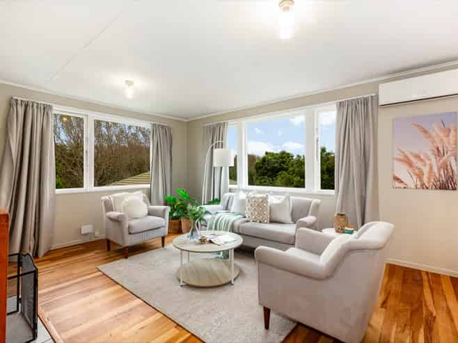 16 Komata Grove, Waitangirua