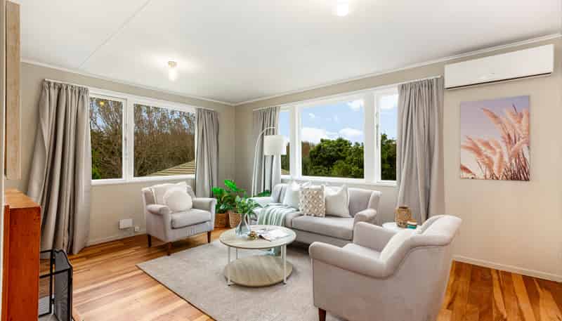 16 Komata Grove, Waitangirua
