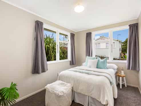 16 Komata Grove, Waitangirua