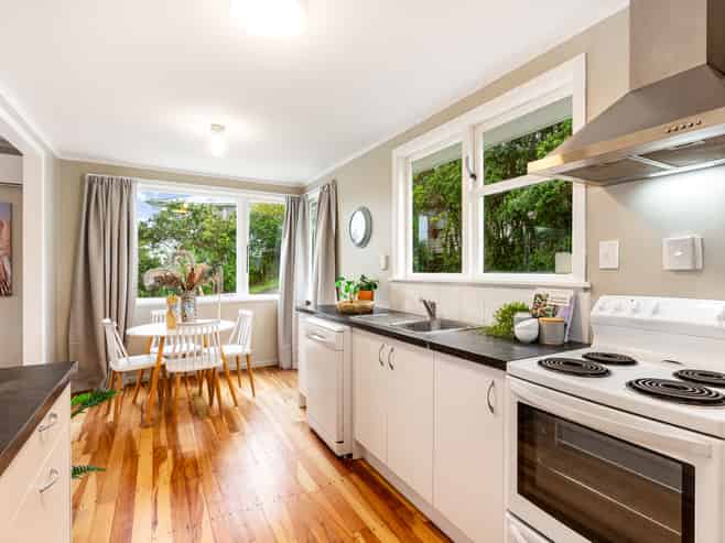 16 Komata Grove, Waitangirua