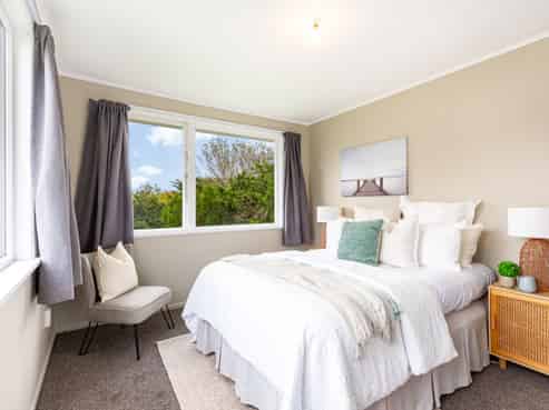16 Komata Grove, Waitangirua