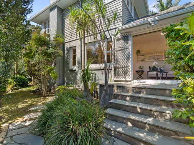 6A Claude Road, Epsom