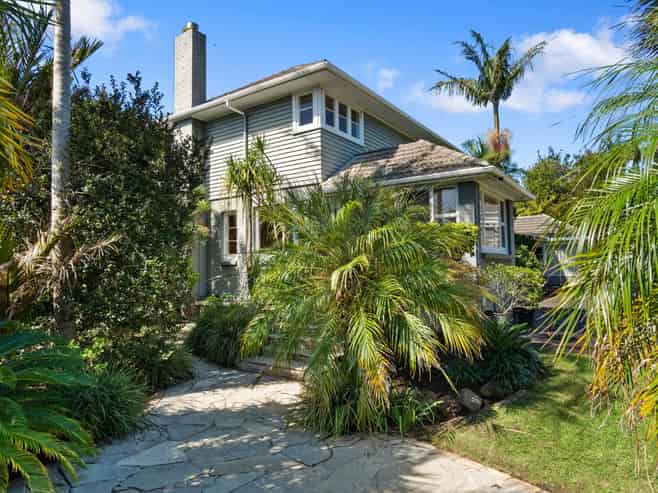 6A Claude Road, Epsom