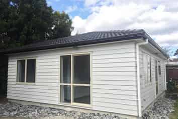 5A Bolton Place, Otara