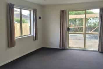 5A Bolton Place, Otara