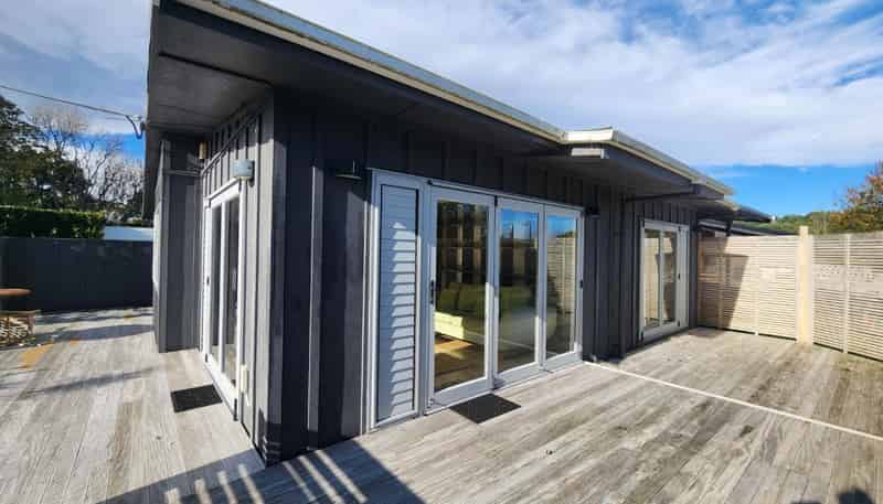 10 Donnelly Street, Oakura