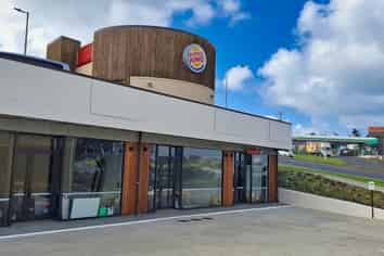 BRAND NEW COMMERCIAL/RETAIL TENANCIES
