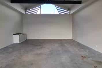 BRAND NEW COMMERCIAL/RETAIL TENANCIES
