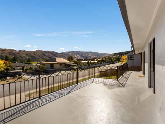 70 Newcastle Street, Clyde