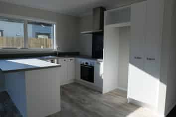 32 Koru Loop, Paraparaumu