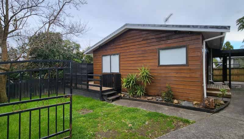 94 Ray Small Drive, Papakura