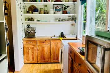 Auckland - Address withheld