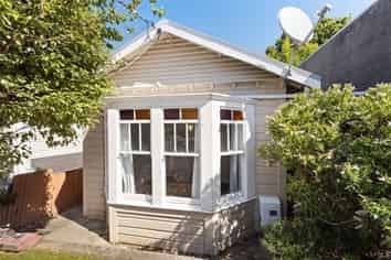 7 Carrington Street , Mount Cook
