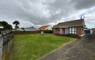  Kawiti Avenue, Point England