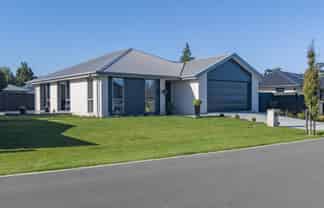 17 Foster Place, Amberley