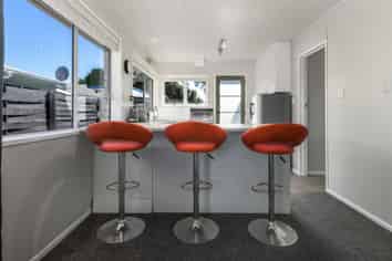 16B Marere Avenue, Paraparaumu