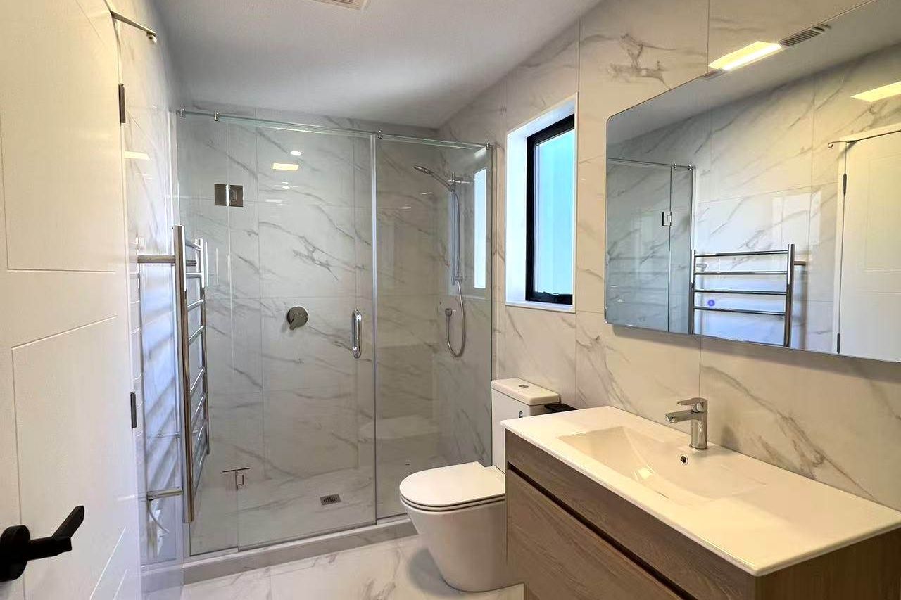 Prime Location, High Elevation Spacious 2 Bedrooms - Fler