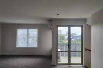 2/8 Rendell Place, Eden Terrace