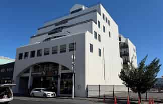 Functional Kingdon Street Office