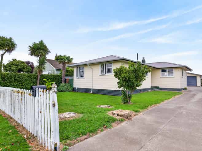 5 Neal Crescent, Onekawa