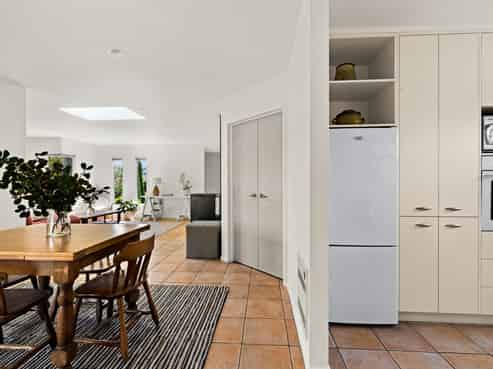 2 Queens Walk, Taradale