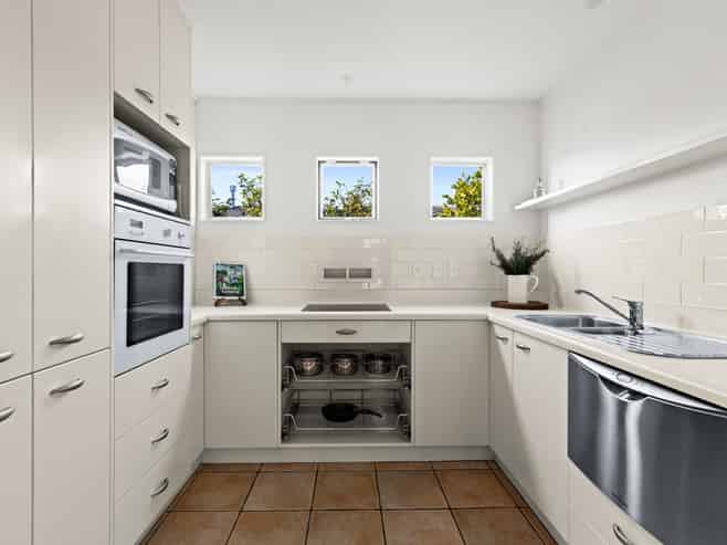 2 Queens Walk, Taradale