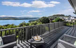 137 Kahu Road, Paremata