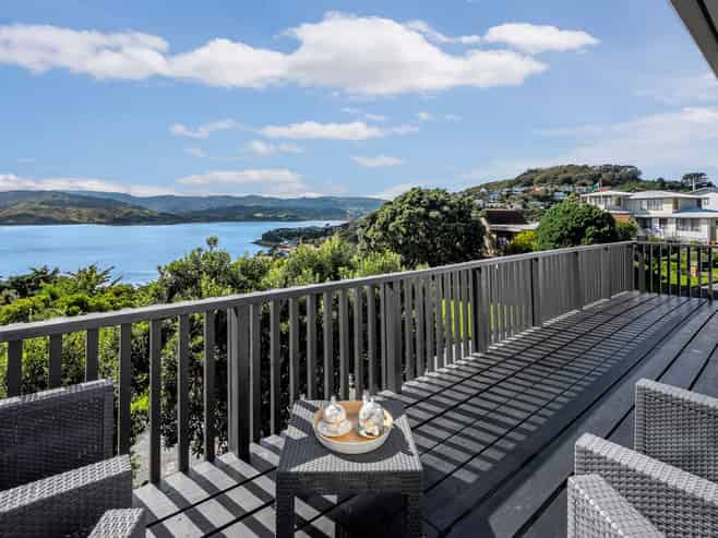 137 Kahu Road, Paremata