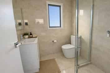 1/368 Main Road, Huapai