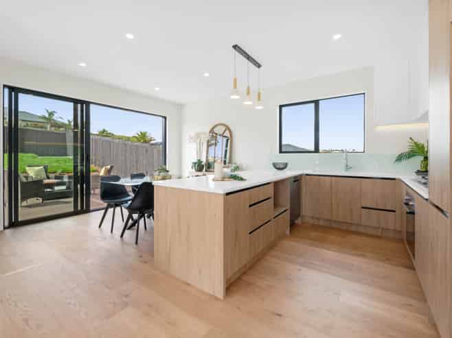 11 Kowaitau Avenue, Beachlands