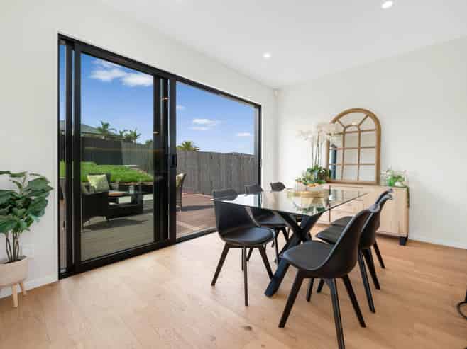 11 Kowaitau Avenue, Beachlands