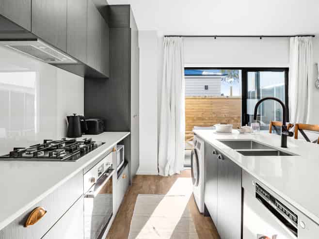 3/62 Queens Grove, Hutt Central