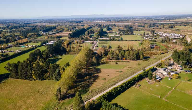 402 Dixons Road, Loburn