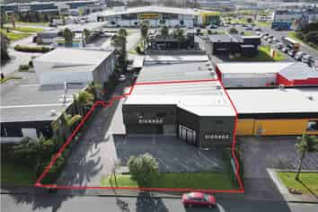 Westgate Trade Showroom | 554 m2