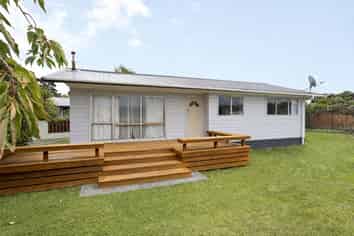 16 Fiona Place, Dinsdale