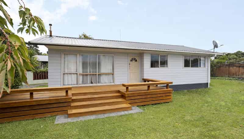 16 Fiona Place, Dinsdale