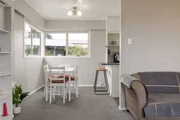 16 Fiona Place, Dinsdale