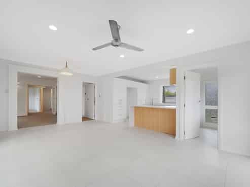 24 Tyrian Close, Half Moon Bay