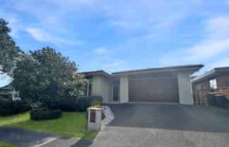 24 Tyrian Close, Half Moon Bay
