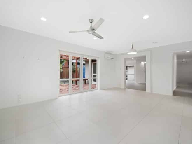 24 Tyrian Close, Half Moon Bay