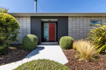 14 Quarry Ridge, Poraiti