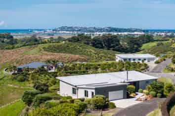 14 Quarry Ridge, Poraiti