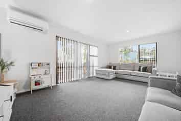 1/319 Roscommon Road, Manurewa