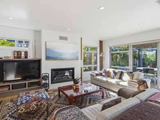 2 Tui Road, Raumati Beach