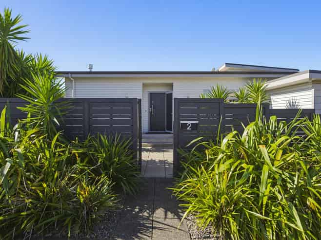 2 Tui Road, Raumati Beach