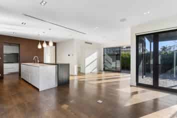 10 Greenfield Road, Epsom