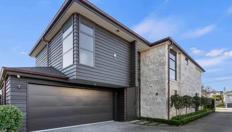 10 Greenfield Road, Epsom