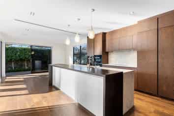 10 Greenfield Road, Epsom